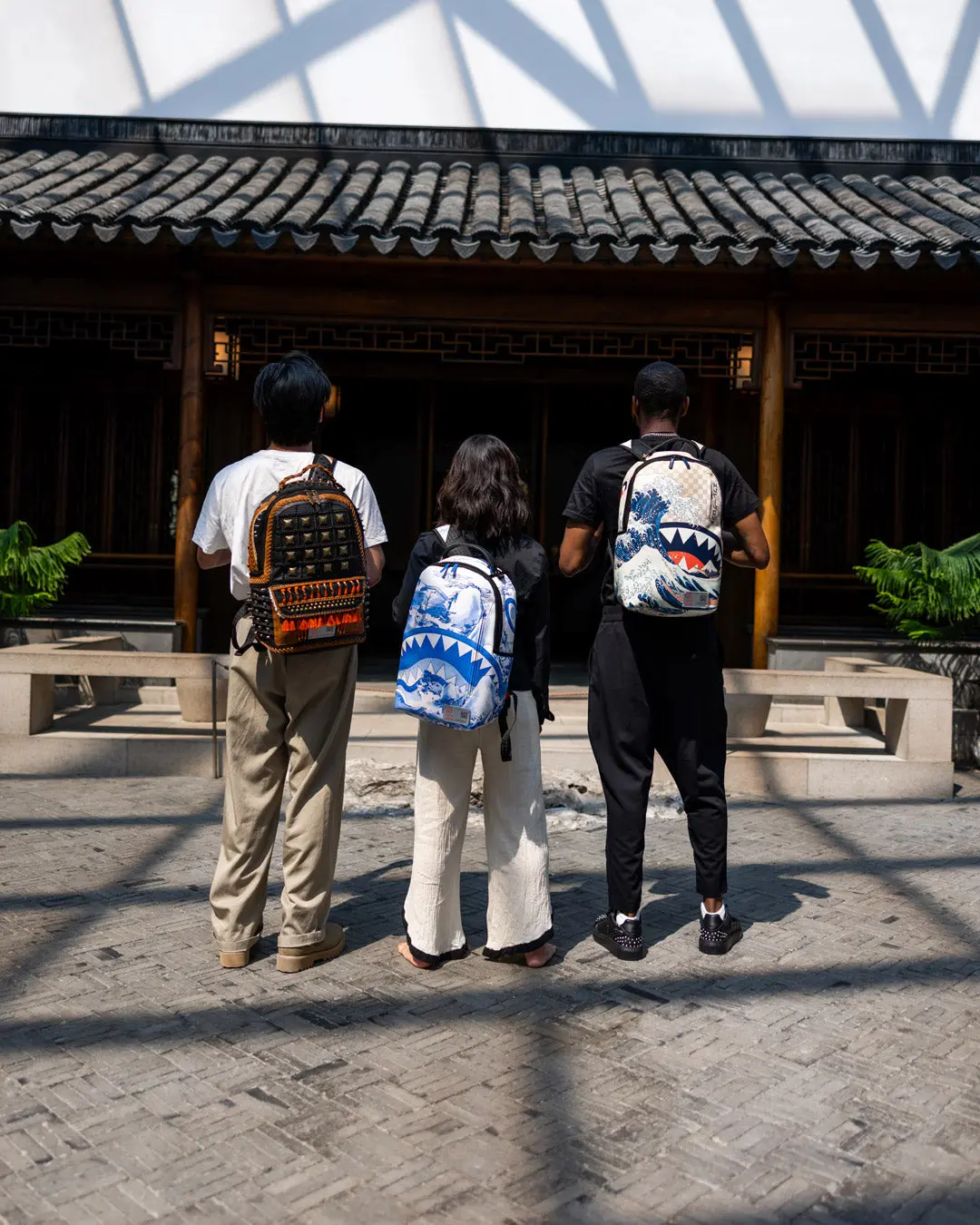 THE MET HOKUSAI GREAT WAVE BACKPACK - Image 17