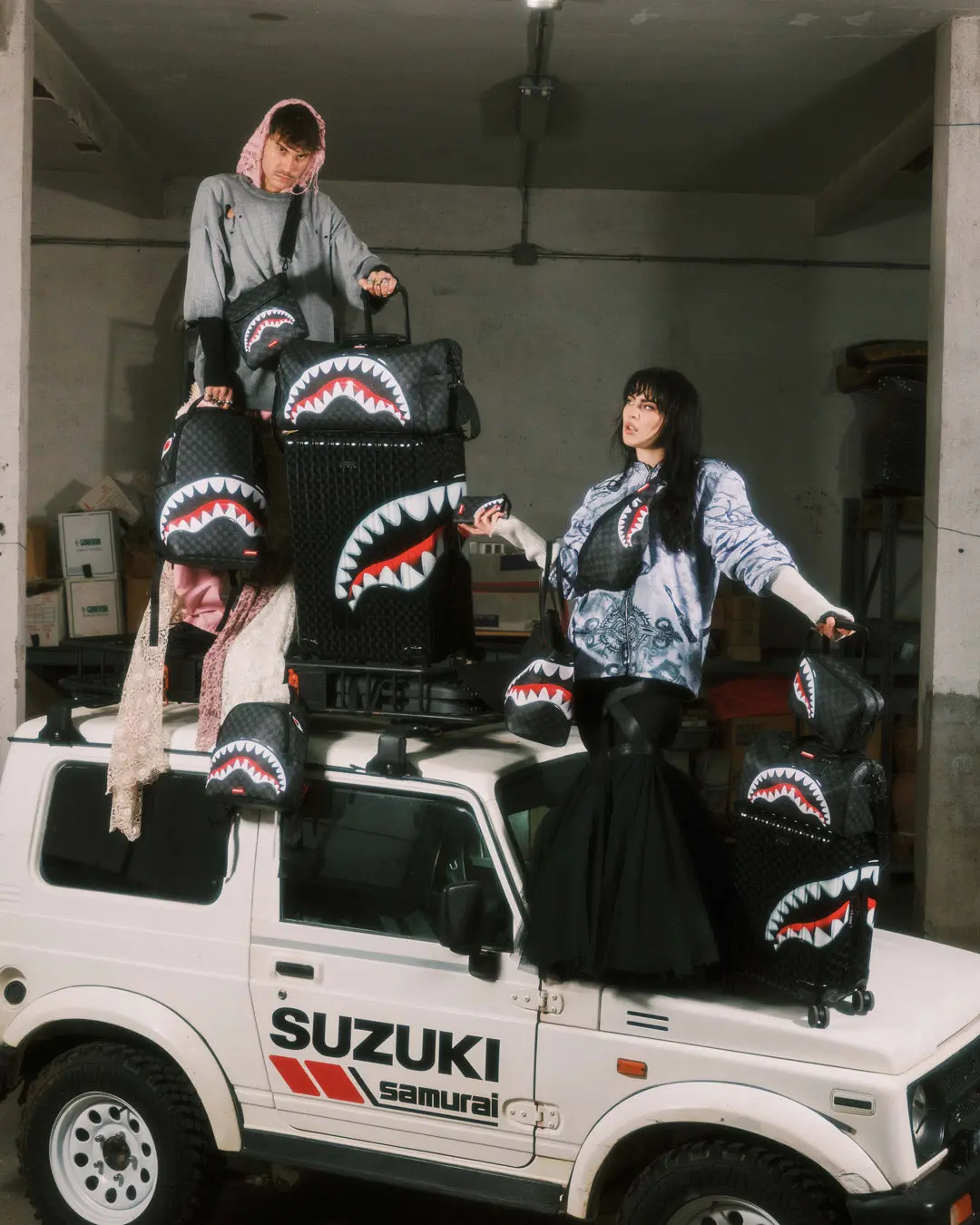 SHARKS IN PARIS HYPER PUFF MESSENGER SLING - Image 2