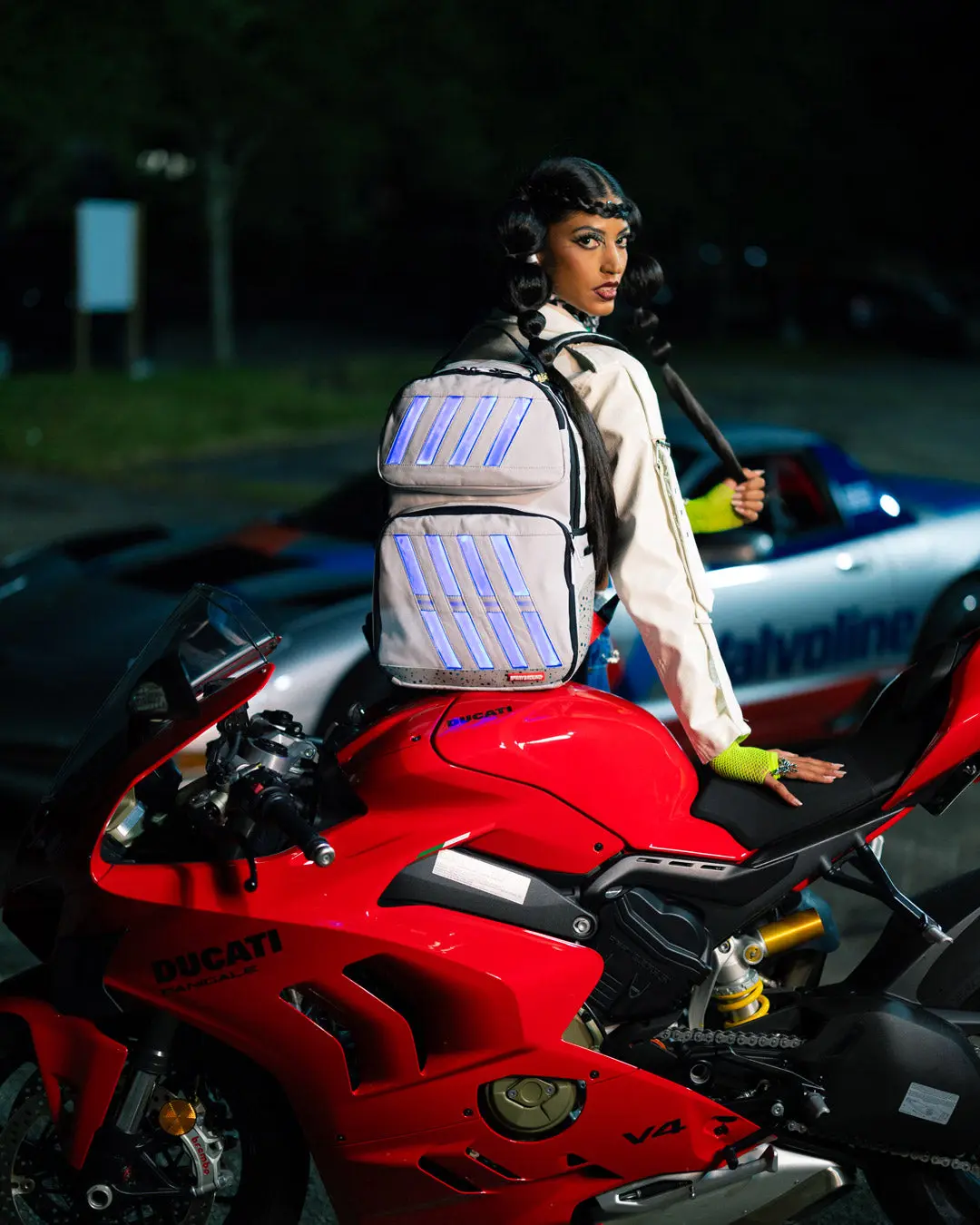 BAG TO THE FUTURE II - LED LIGHT-UP TROOPER BACKPACK - Image 14