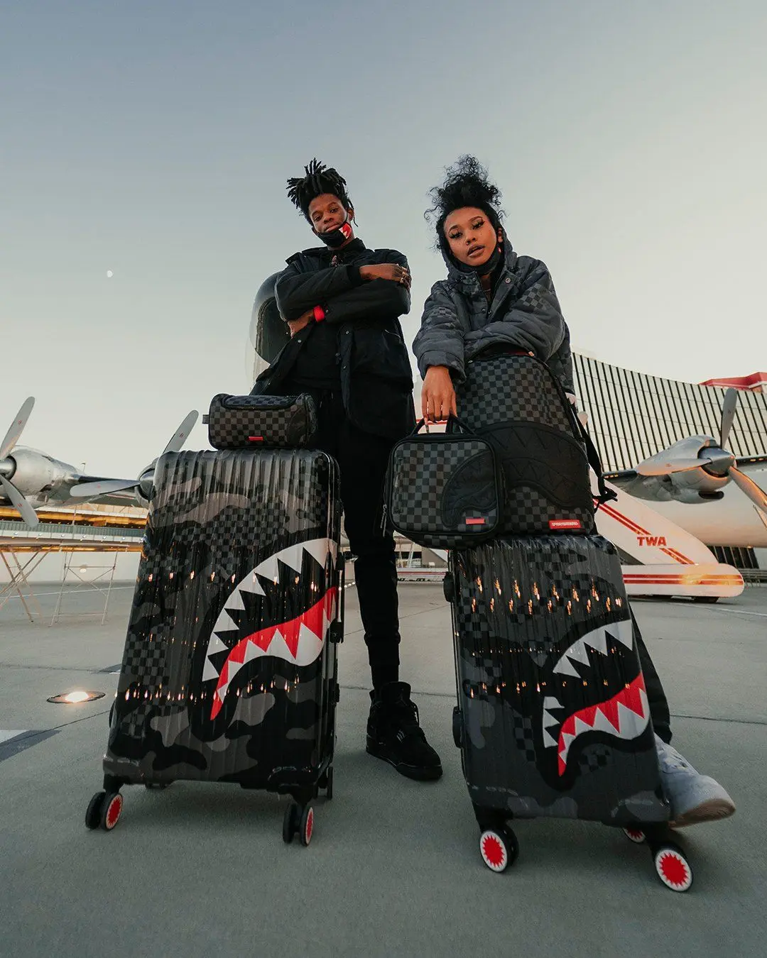 3AM SHARKNAUTICS 29.5” FULL-SIZE LUGGAGE - Image 14