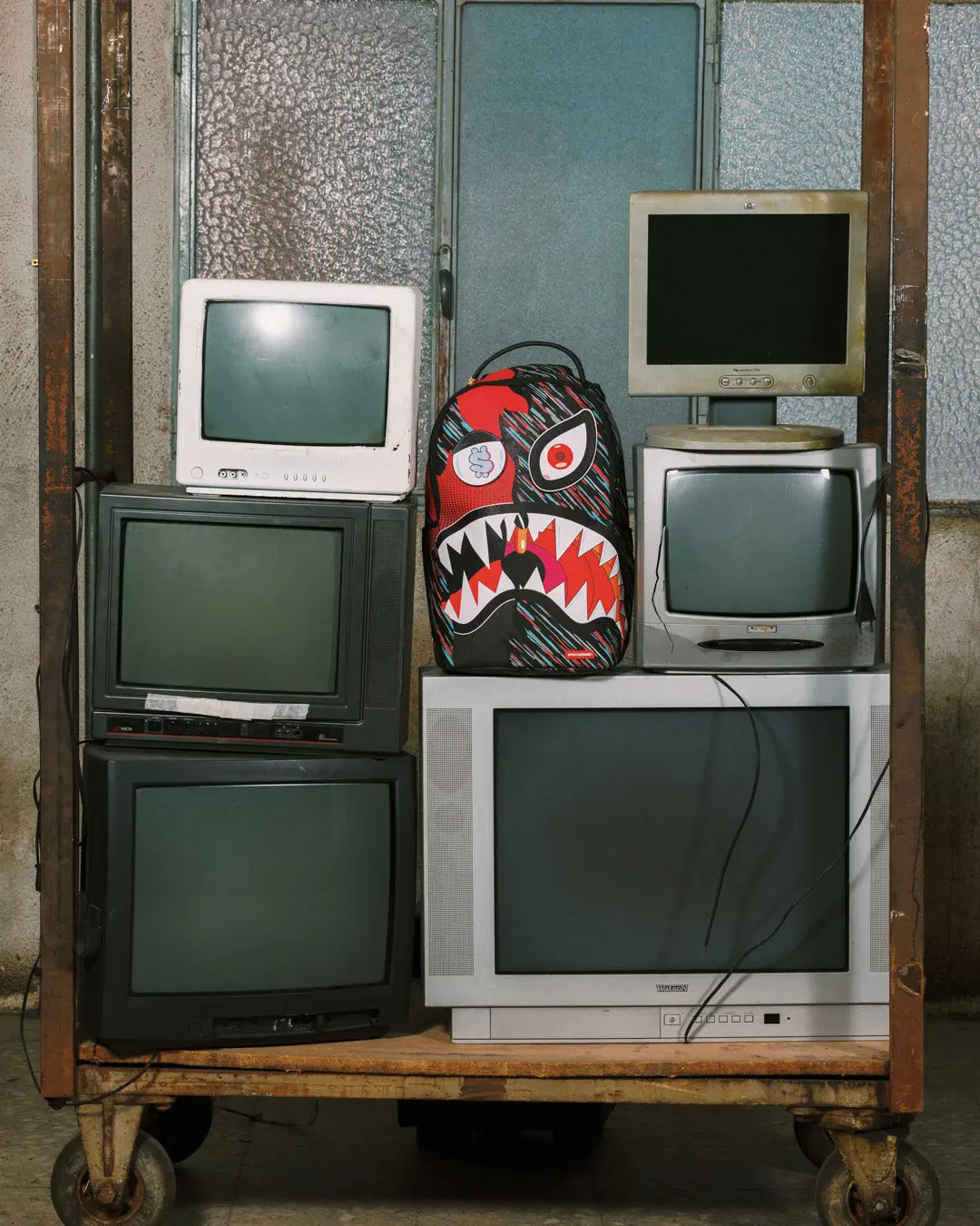 HYPER DRIVEN SHARK BACKPACK (REMOVABLE SET OF EYES) - Image 8