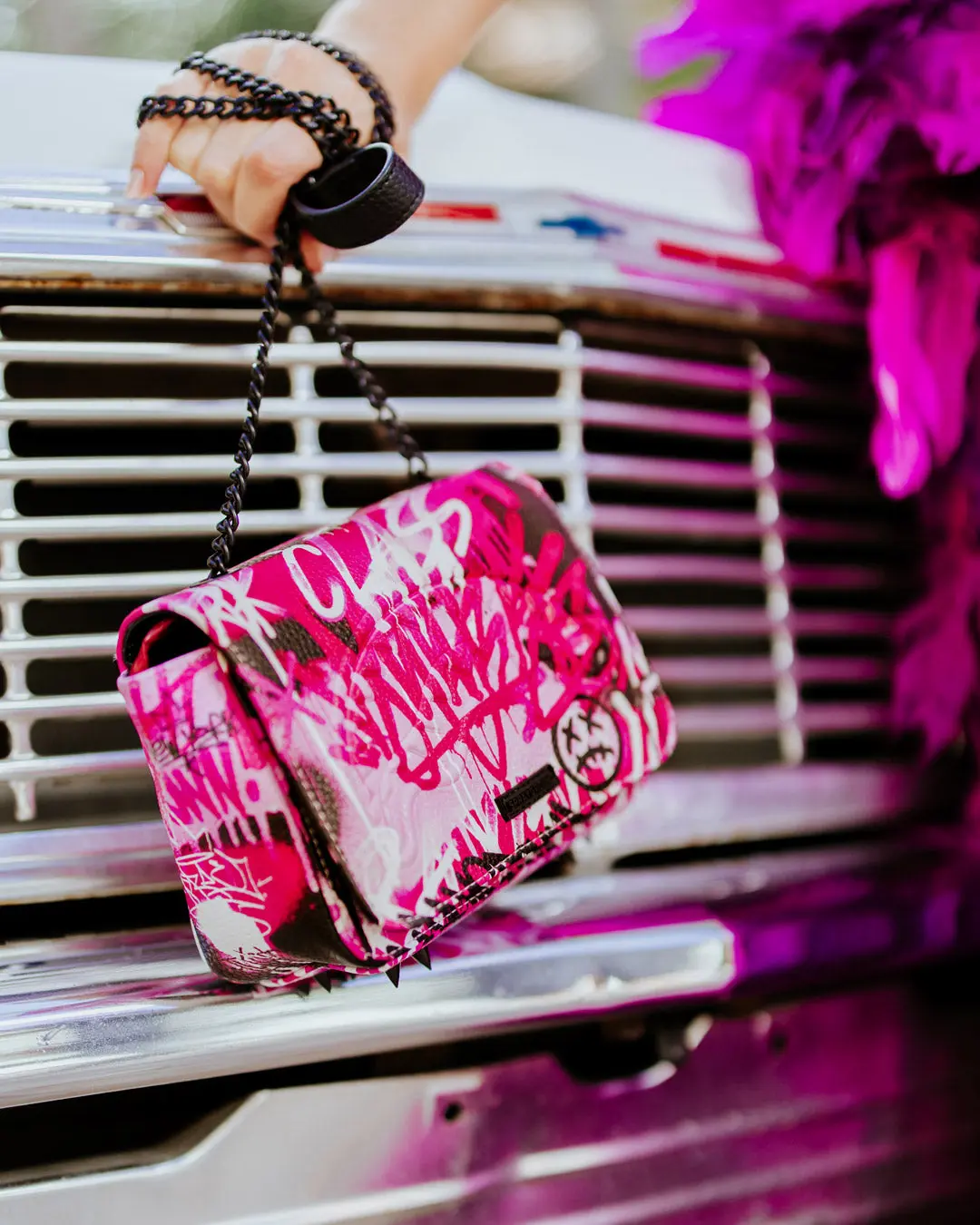 AFTERGLOW SKYGLOW SHARK HANDBAG - Image 6