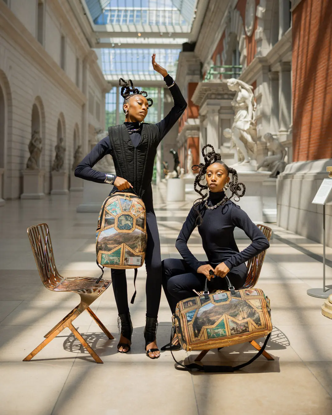 THE MET MASTERPIECES BACKPACK - Image 10