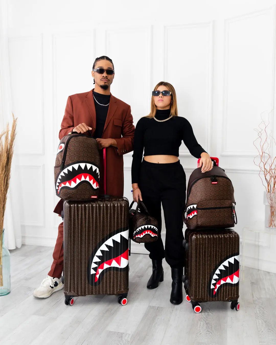 FRENZY SHARKS BACKPACK (DLXV) - Image 10