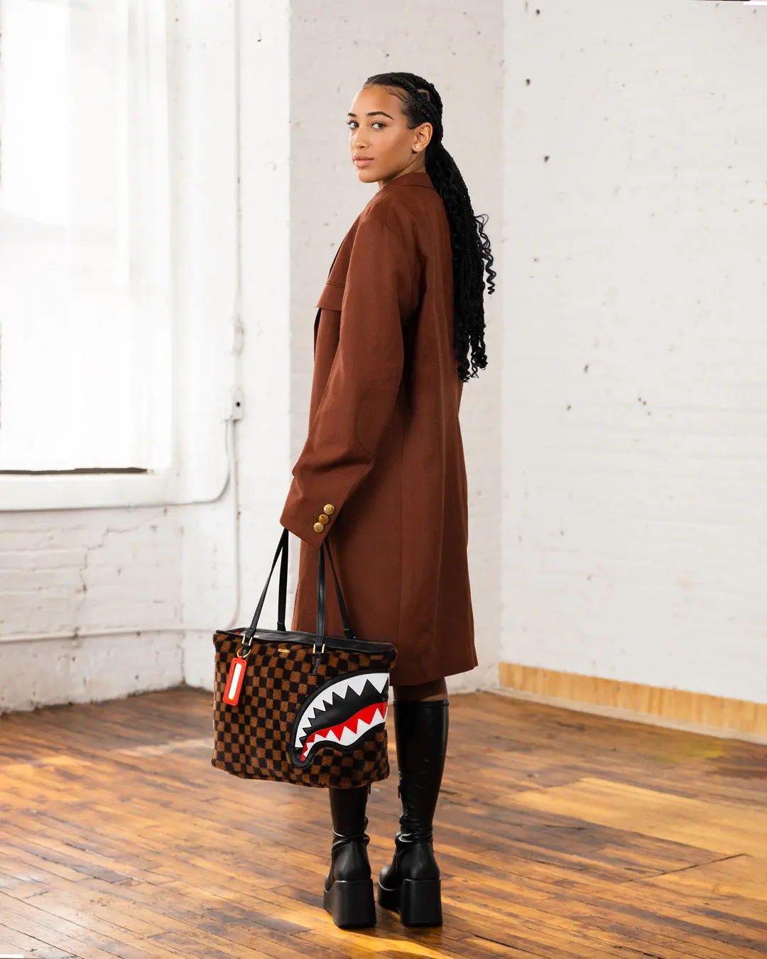 FURRR SHARKS IN PARIS TOTE - Image 4