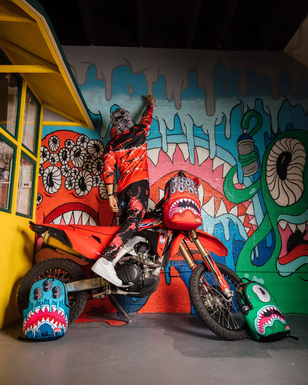 JORGE RODRIGUEZ THE ARTIST COLLAB BLINKY SHARK BACKPACK - Image 16