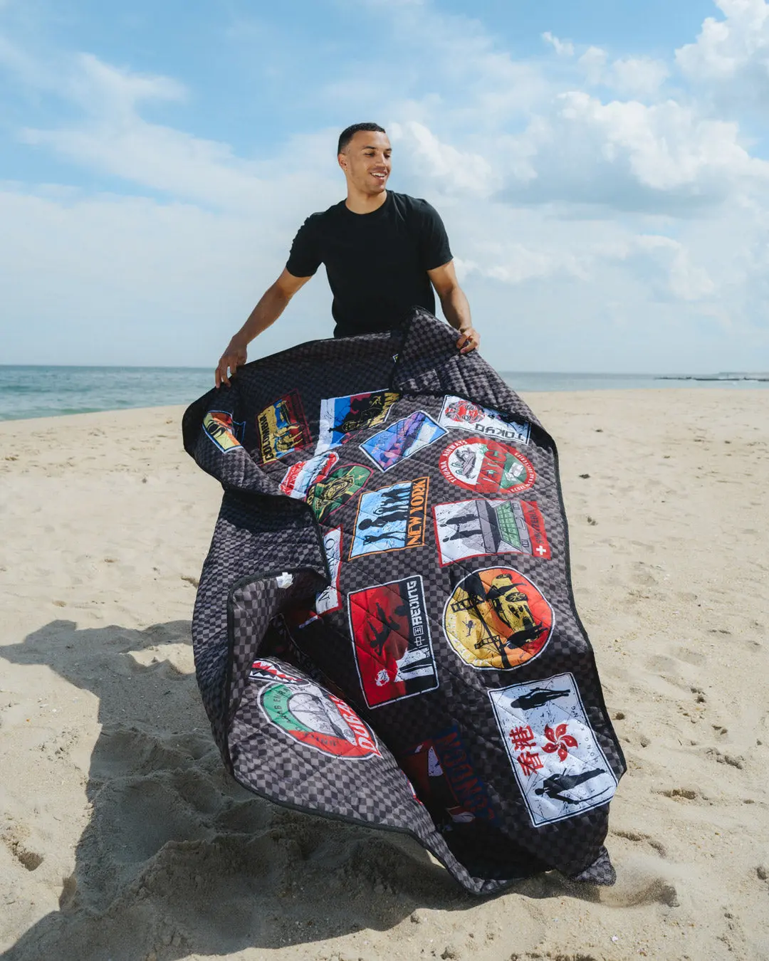 GLOBAL MOGUL UNLIMITED MILES PACKABLE BEACH MAT BLANKET WATER RESISTANT CONVERTIBLE TOTE - Image 4
