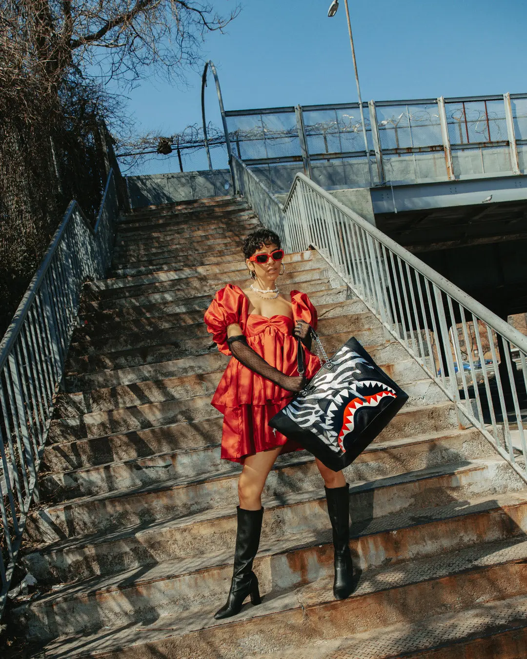 ZE SHARK PREDATOR TOTE - Image 8