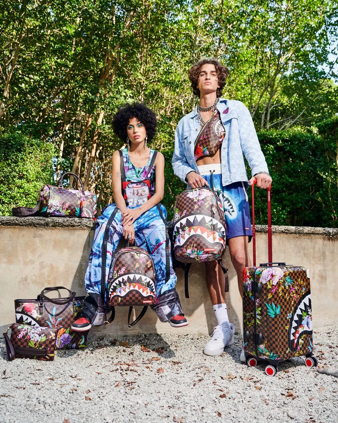 GARDEN OF SHARKS TOTE - Image 8