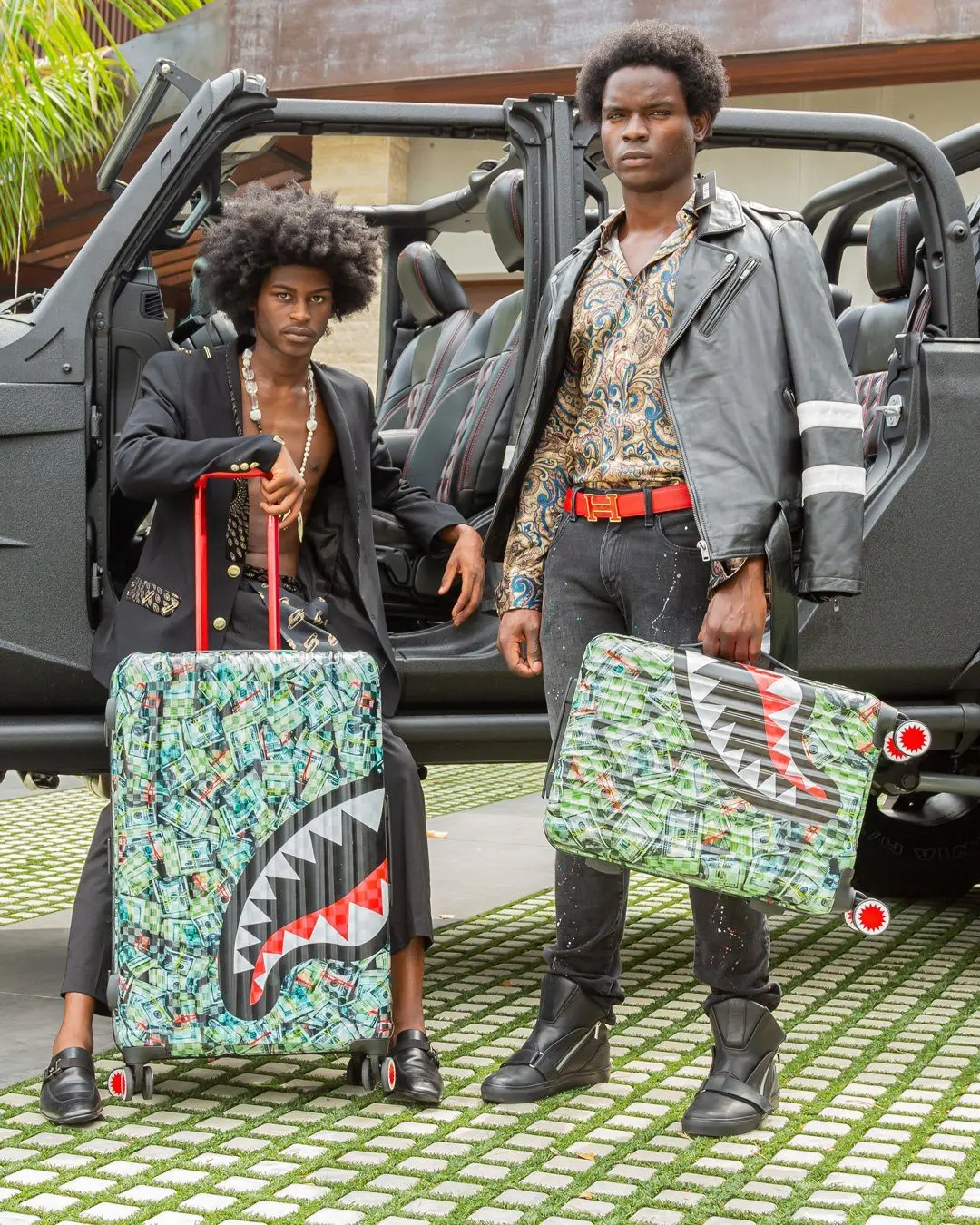 MAMA I MADE IT SHARKITECTURE HARDSHELL FULL-SIZE LUGGAGE - Image 6