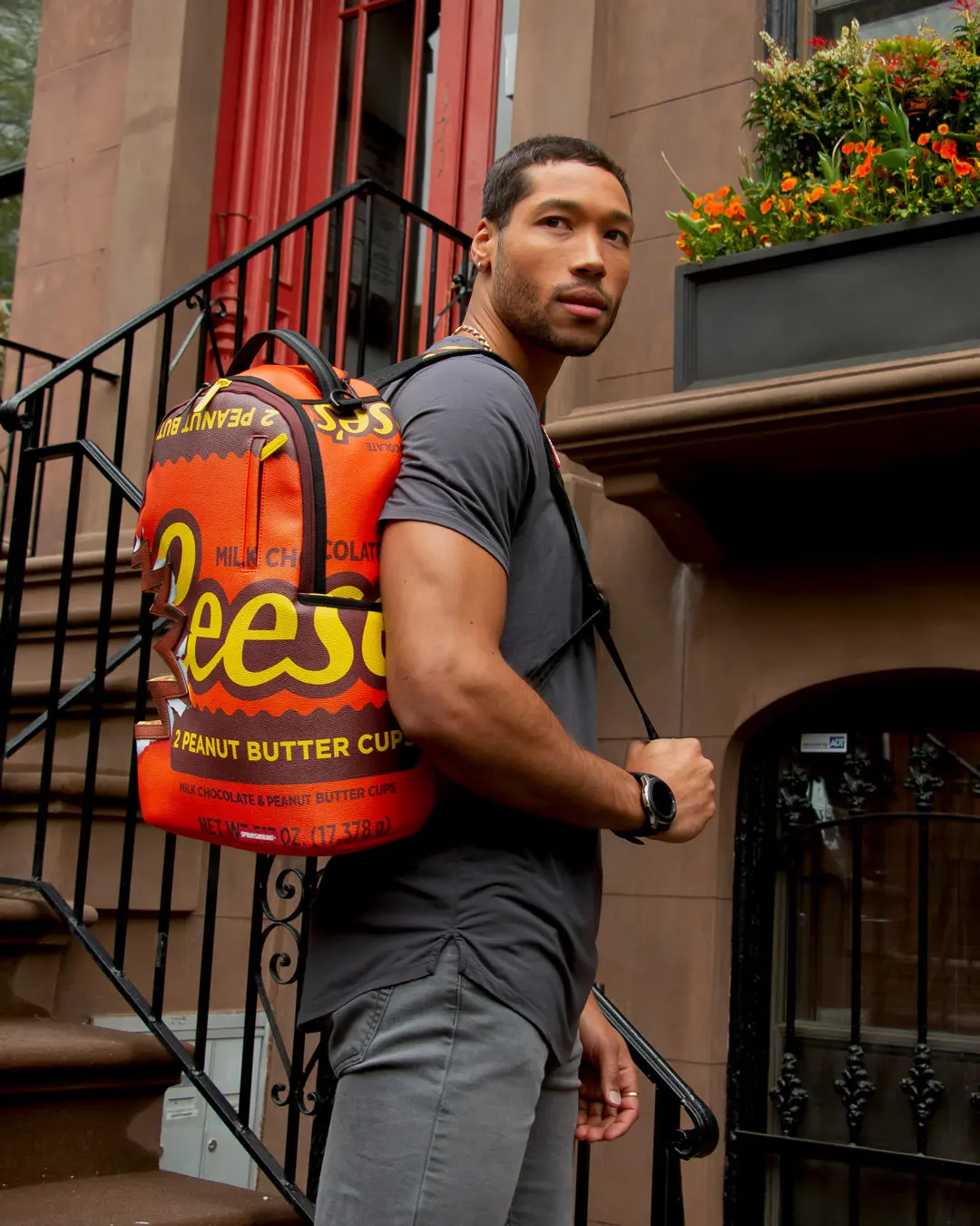 REESE'S SHARK BITE BACKPACK (DLXV) - Image 4