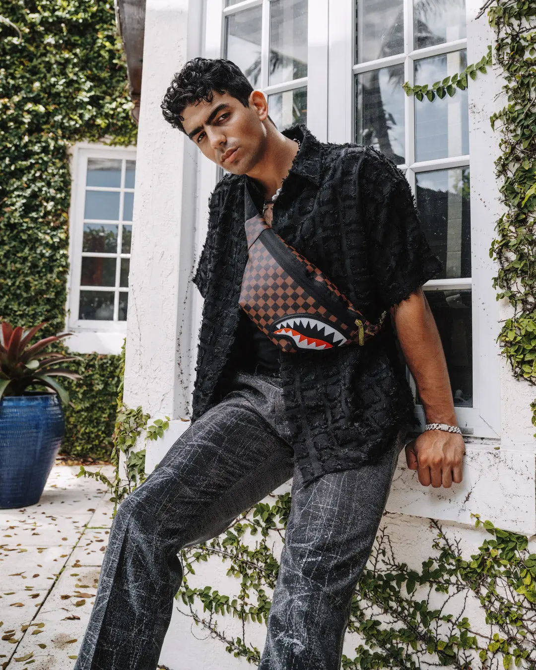 SAWTOOTH SHARKS IN PARIS SAVVY CROSSBODY - Image 8